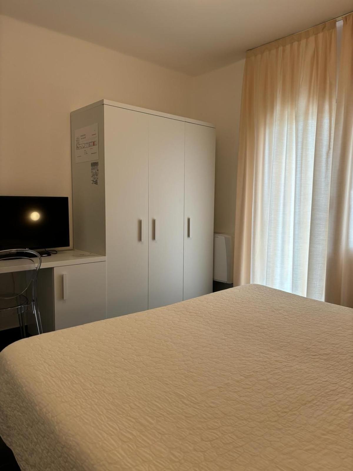 Hotel Delle Rose Сан Бартоломео ал Маре Екстериор снимка